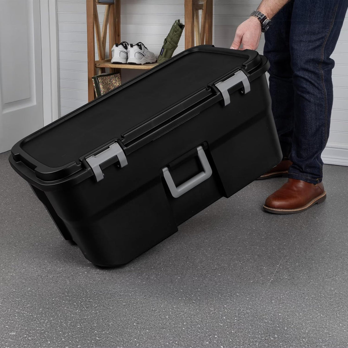 22 Gallon Lockable Black Plastic Storage Trunk G930