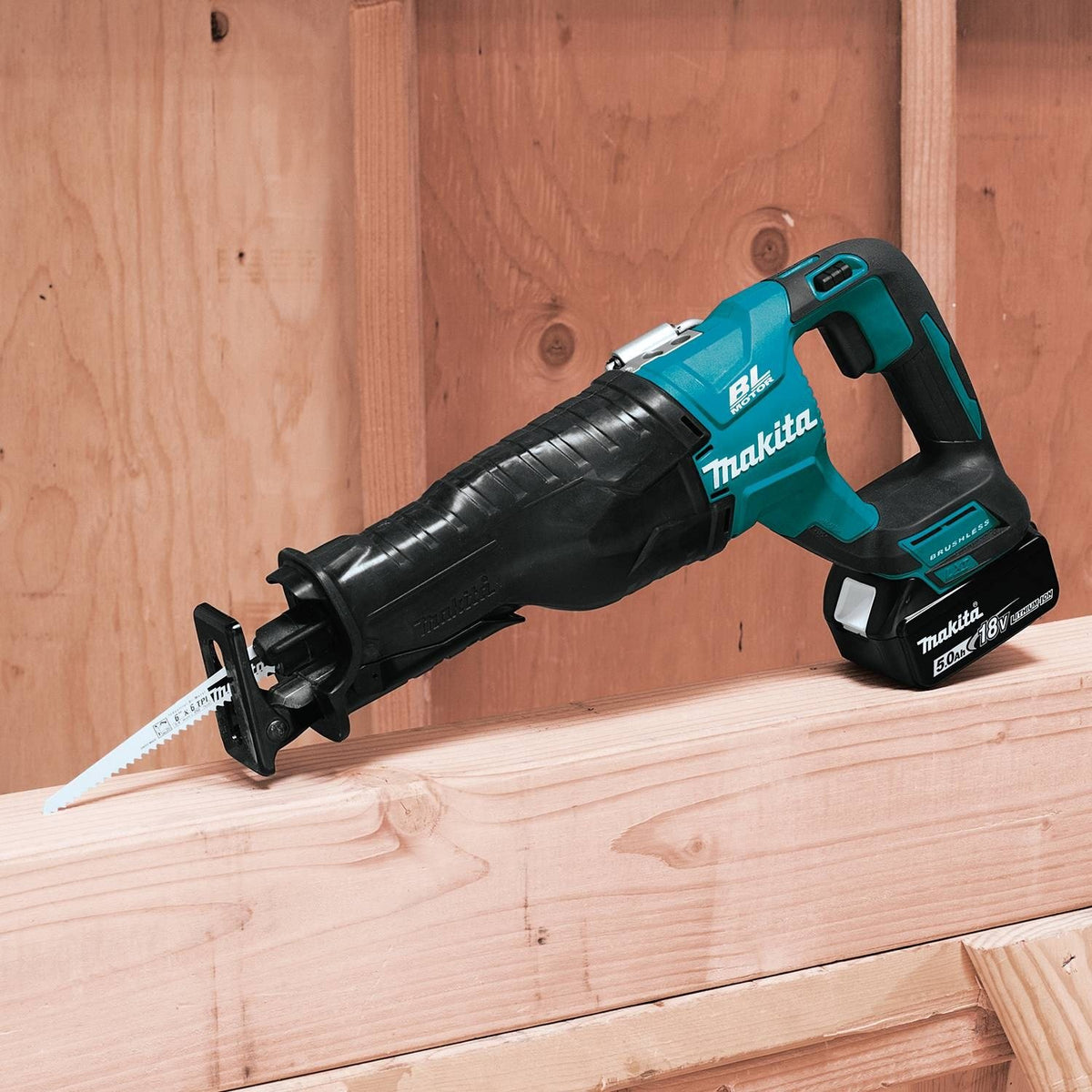 18V Lithium-Ion Brushless Cordless Recipro Saw Kit K37377